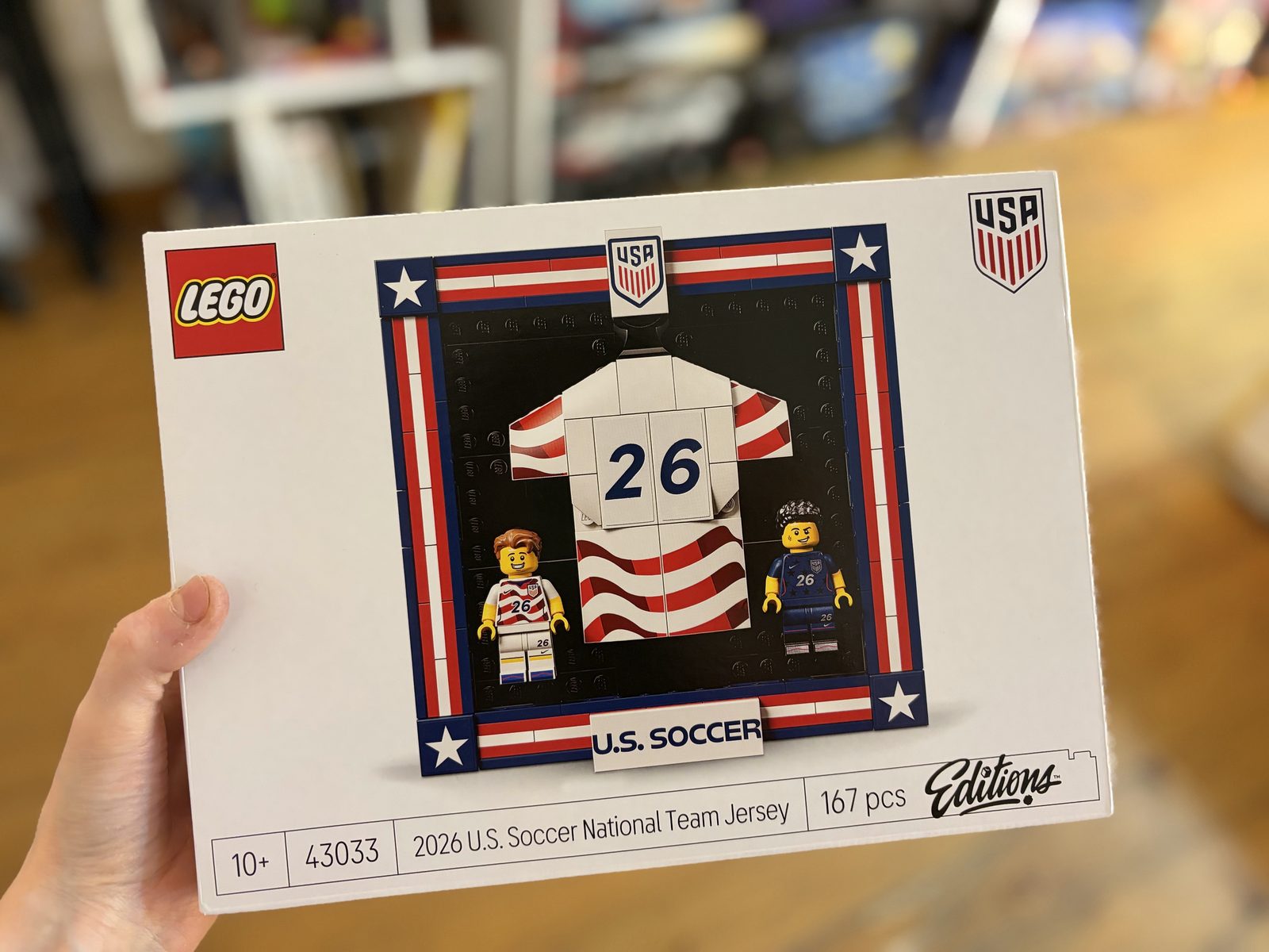 Крупный план минифигурки Месси в диораме LEGO Football Highlights